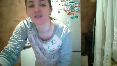 Snapshot of prettybella_7 chatting on 6, 4, 2026 Bella online show from 6, 4, 2026