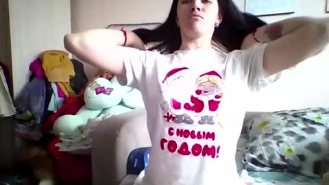 Snapshot of prettybella_7 chatting on 7, 4, 2026 Bella online show from 7, 4, 2026