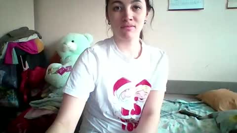 Snapshot of prettybella_7 chatting on 27, 4, 2026 Bella online show from 27, 4, 2026