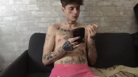 Snapshot of prettyboyszn chatting on 17, 12, 2024 pretty boy online show from 17, 12, 2024