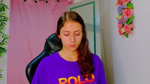 Snapshot of prettybunnies08 chatting on 25, 2, 2026 Enzo Denis online show from 25, 2, 2026