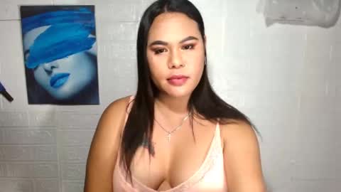 prettydiannara online show from 2, 2, 2025