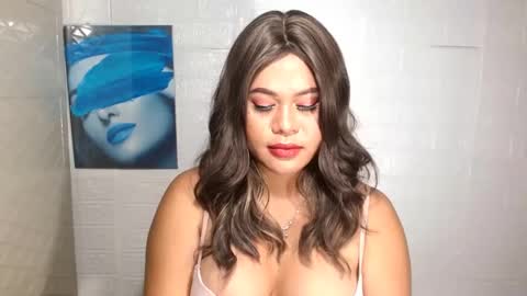 prettydiannara online show from 24, 2, 2025