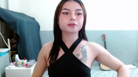 Snapshot of prettyjulian chatting on 9, 5, 2026 SEXY JULIA online show from 9, 5, 2026
