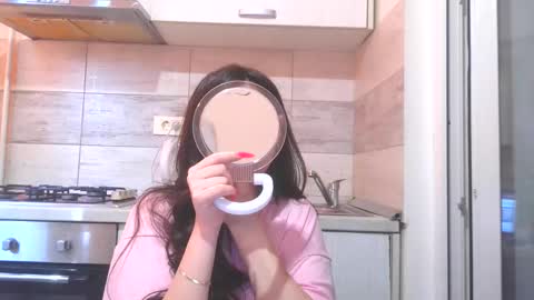 prettyjulliette online show from 28, 4, 2026