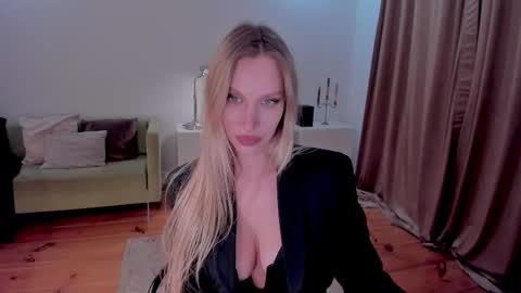 Snapshot of prettyk1ller chatting on 2, 3, 2025 Eva online show from 2, 3, 2025