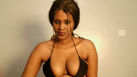 Snapshot of prettykeilaa chatting on 9, 5, 2026 prettykeilaa online show from 9, 5, 2026