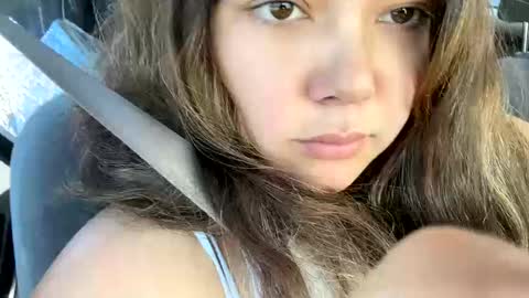 prettylatinamomma01 online show from 17, 10, 2025