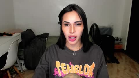 Snapshot of prettylittlesuckerr chatting on 19, 9, 2025 Jovill Mays online show from 19, 9, 2025