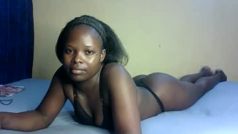 Snapshot of prettymelly_ chatting on 3, 10, 2025 Melly online show from 3, 10, 2025
