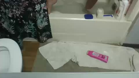 prettyp7729206 online show from 15, 10, 2025