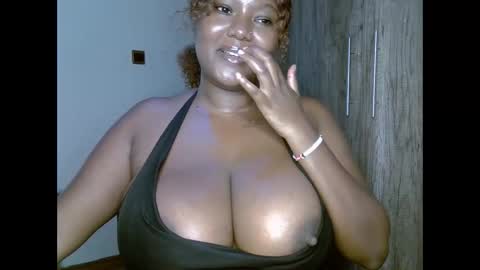 Snapshot of prettypearl_ chatting on 9, 1, 2025 pearl online show from 9, 1, 2025