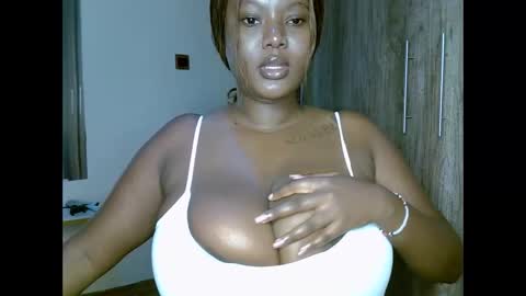 Snapshot of prettypearl_ chatting on 6, 2, 2025 pearl online show from 6, 2, 2025