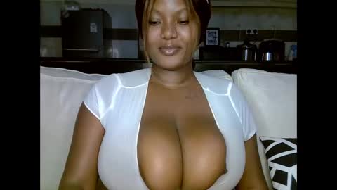 Snapshot of prettypearl_ chatting on 9, 2, 2025 pearl online show from 9, 2, 2025