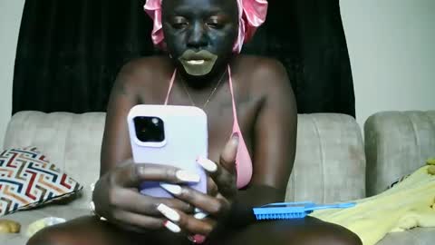 prettyreen online show from 24, 2, 2025