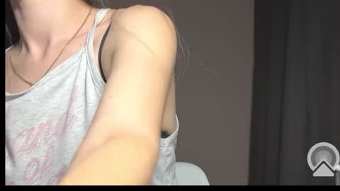 prettyyy_angel online show from 26, 9, 2025