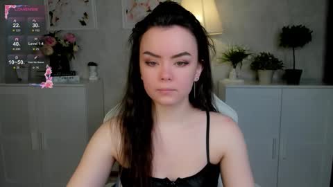 Snapshot of prettyyy_kitty chatting on 27, 10, 2025 Kitty online show from 27, 10, 2025