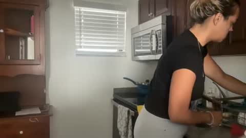 prettyyykittyyy22 online show from 23, 9, 2025