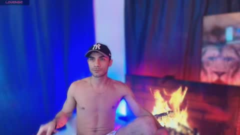 Snapshot of pridelgtbi chatting on 30, 10, 2025 pridelgtbi online show from 30, 10, 2025