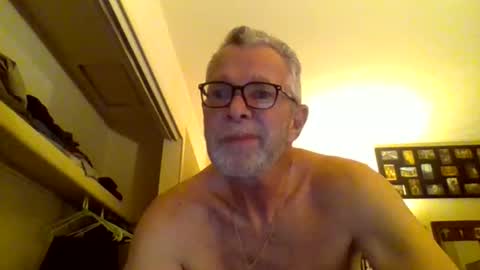 Snapshot of primalpassion chatting on 11, 3, 2025 slut4ever online show from 11, 3, 2025