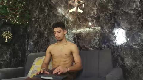 prince_arthur77 online show from 22, 11, 2025