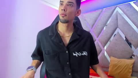 prince_arthur77 online show from 25, 11, 2025