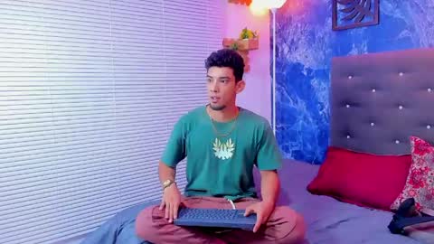 prince_arthur77 online show from 14, 5, 2026