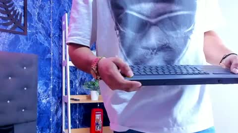 prince_arthur77 online show from 20, 5, 2026