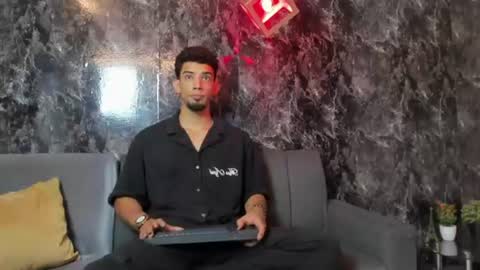 Snapshot of prince_arthur77 chatting on 8, 7, 2026 prince_arthur77 online show from 8, 7, 2026