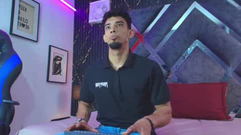 Snapshot of prince_arthur77 chatting on 9, 7, 2026 prince_arthur77 online show from 9, 7, 2026