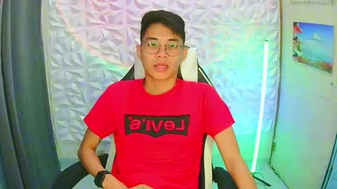 Snapshot of prince_harrison chatting on 13, 11, 2025 prince_harrison online show from 13, 11, 2025