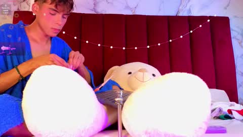 Snapshot of prince_poppy_ chatting on 17, 12, 2025 PRINCEPOPPY online show from 17, 12, 2025