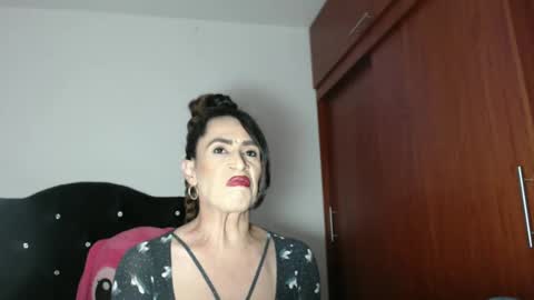 Snapshot of princes_ass111 chatting on 12, 10, 2025 Chica Sexy Sexy Ass online show from 12, 10, 2025