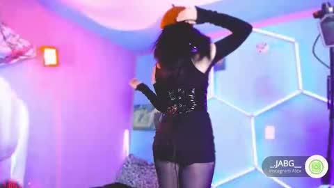 Snapshot of princesita_valija chatting on 17, 10, 2025 Beth online show from 17, 10, 2025