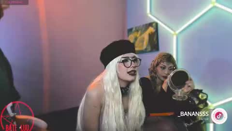 Snapshot of princesita_valija chatting on 20, 10, 2025 Beth online show from 20, 10, 2025