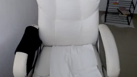 valery dollx online show from 23, 1, 2025