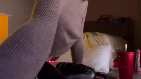 Snapshot of princess_euphoria chatting on 15, 10, 2025 Kristina online show from 15, 10, 2025