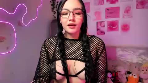 Snapshot of princess_saris chatting on 15, 7, 2026 online show from 15, 7, 2026