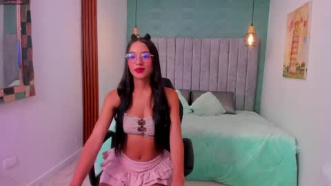 Mia online show from 11, 5, 2026