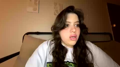 Snapshot of princesslaylaa chatting on 15, 10, 2025 princessviccxo online show from 15, 10, 2025