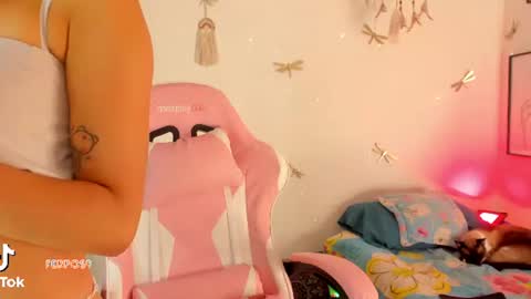 Snapshot of princessluna_14 chatting on 11, 7, 2026 princessluna_14 online show from 11, 7, 2026
