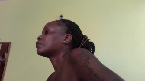 Snapshot of princessmiles2 chatting on 15, 2, 2025 phelly online show from 15, 2, 2025