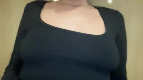 Snapshot of princesss99495055 chatting on 27, 9, 2025 PureLust Couple online show from 27, 9, 2025