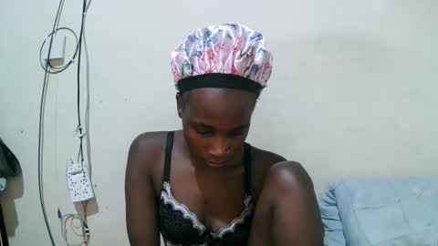 pritty_amber online show from 30, 4, 2026