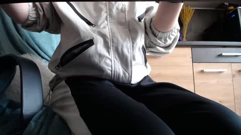 Snapshot of private_space chatting on 12, 4, 2026 Space online show from 12, 4, 2026