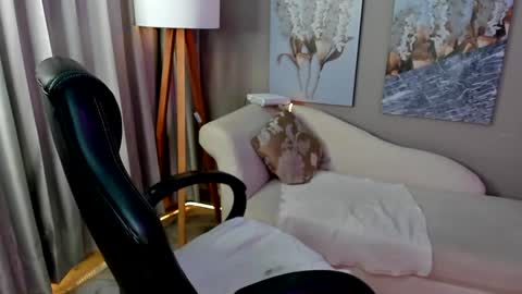 Priya Rose online show from 15, 1, 2025