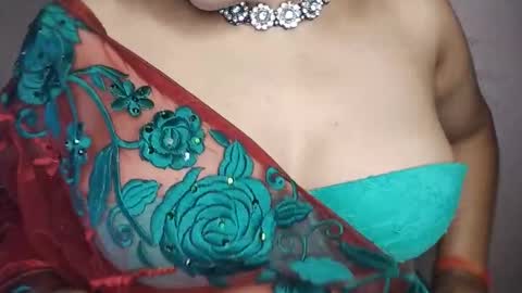 Snapshot of priyu_ chatting on 21, 11, 2025 priyu_ online show from 21, 11, 2025