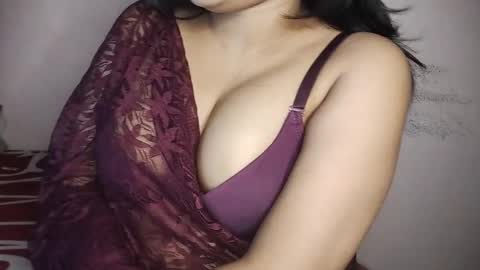 Snapshot of priyu_ chatting on 26, 11, 2025 priyu_ online show from 26, 11, 2025