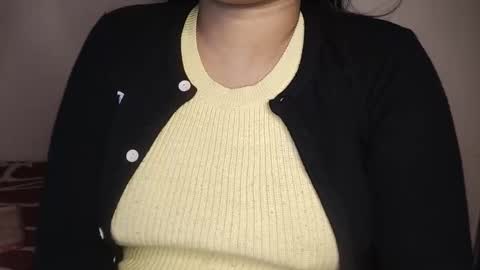 Snapshot of priyu_ chatting on 28, 11, 2025 priyu_ online show from 28, 11, 2025