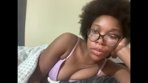 Snapshot of productivepussy chatting on 8, 10, 2025 ProductivePorn online show from 8, 10, 2025